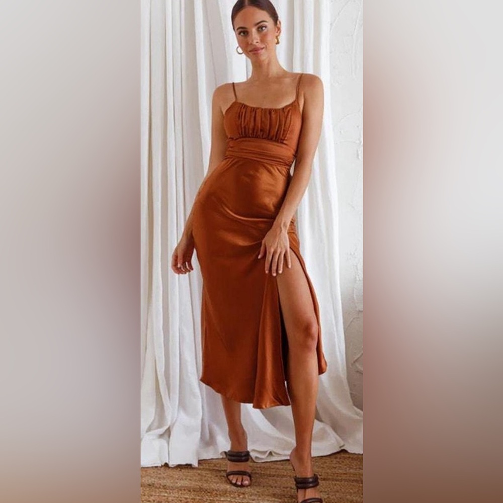 Selfie Leslie Rust Midi Dress